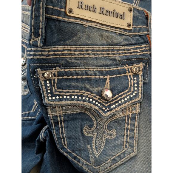 New ROCK REVIVAL Capri Denim Jeans KAI Light Wash Rhinestone Pockets Women 28 - Picture 7 of 10